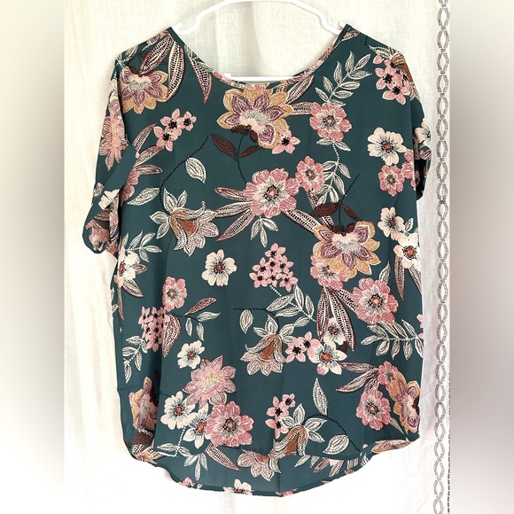 Maurices Tops - Maurice’s Floral Print Dress Shirt, Small